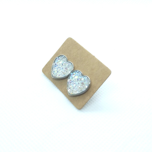 5/$25 Opalescent Heart Shaped Druzy Earrings Iridescent Studs Hearts NEW - Picture 5 of 5